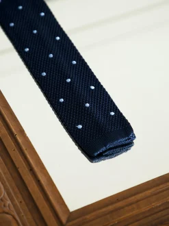 Cravate fine en maille tricot pure soie à pois