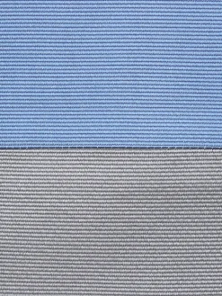 Pochette de costume en pure soie finement côtelée gris réversible bleu dur